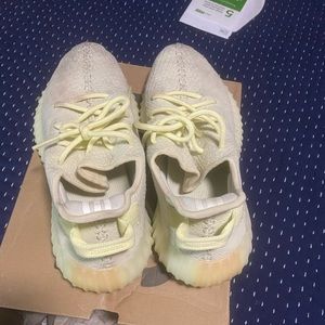 Yeezys Boost 350 V2 — Butter